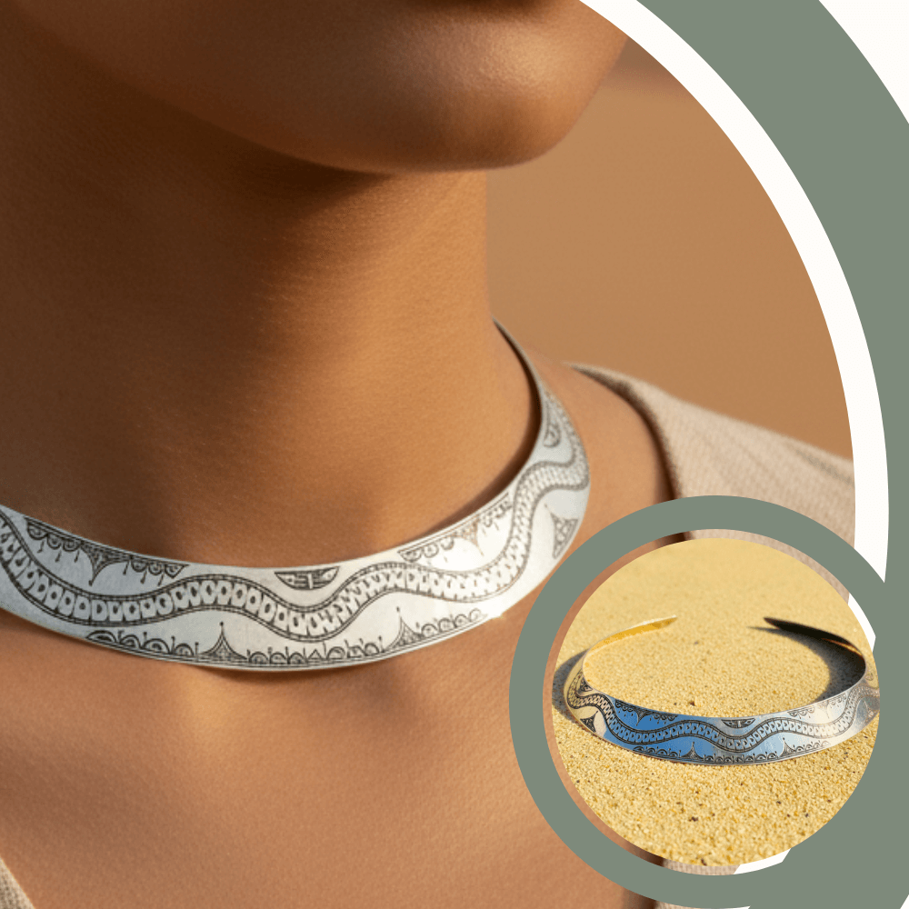 Collier touareg en argent 925, gravé à la main de motifs traditionnels sahariens, symbole d’élégance intemporelle.